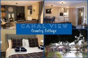 Canal View Cottage with Log Fire & Parking